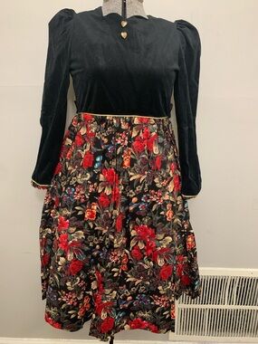 Vintage 80s Classic Black Velvet and Red Floral Midi Skirt Dress